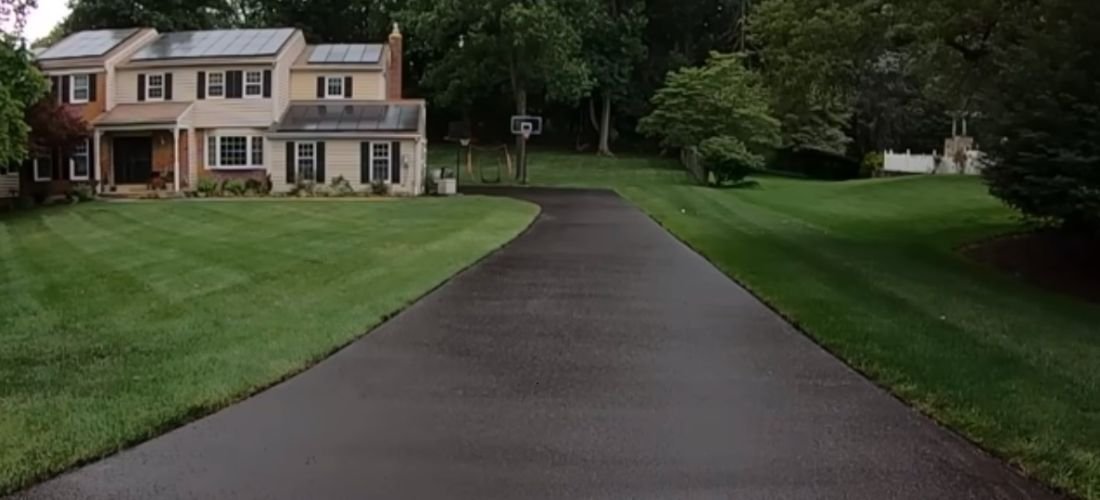 sealcoating residential driveway cary north carolina apex sealing